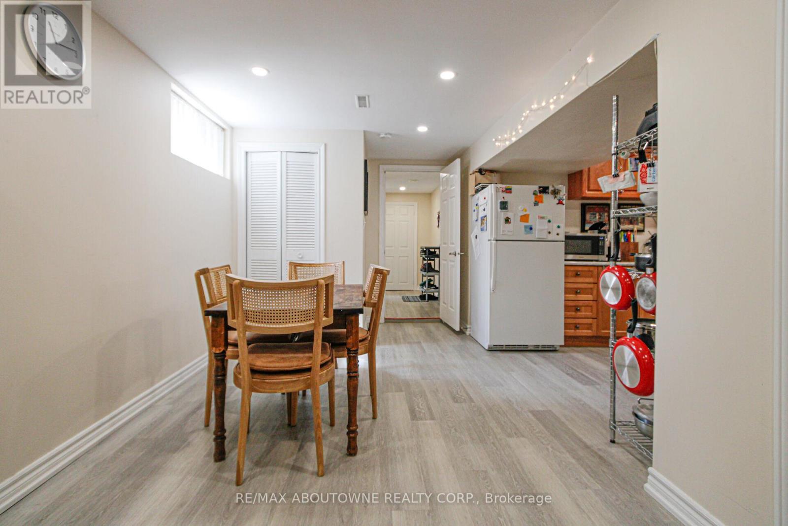 3302 Cardross Road, Mississauga, ON - Indoor Photo Showing Dining Room
