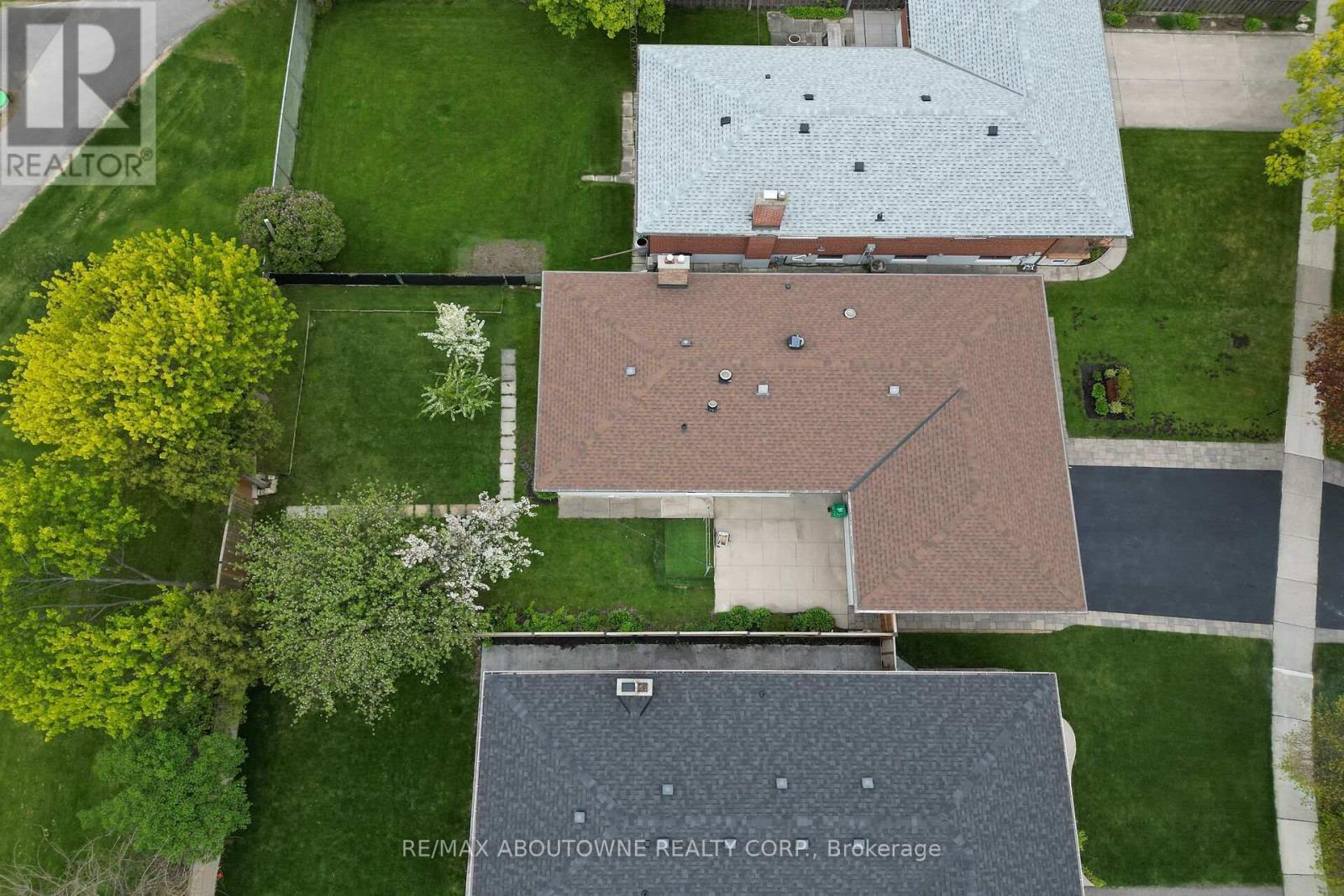 3302 Cardross Road, Mississauga, ON - Outdoor