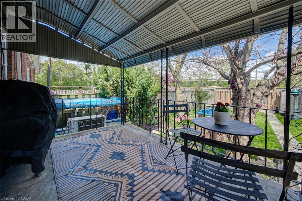 39 Portland Street, Cambridge, ON - Outdoor With Deck Patio Veranda With Exterior