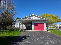 118 BLUFFS ROAD Clarington (Newcastle), ON L1B 1A8