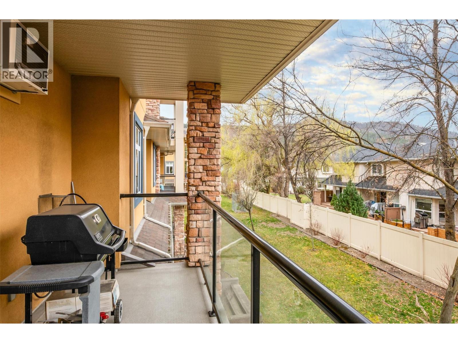 307 Whitman Road Unit# 206, Kelowna, BC - Outdoor