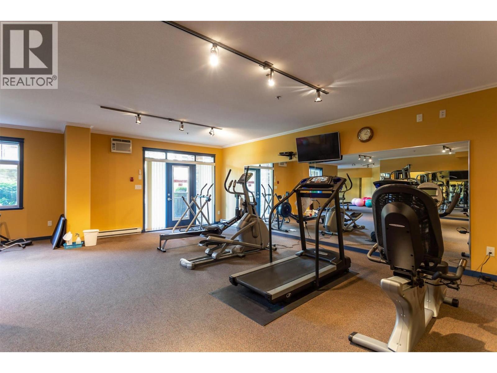 307 Whitman Road Unit# 206, Kelowna, BC - Indoor Photo Showing Gym Room