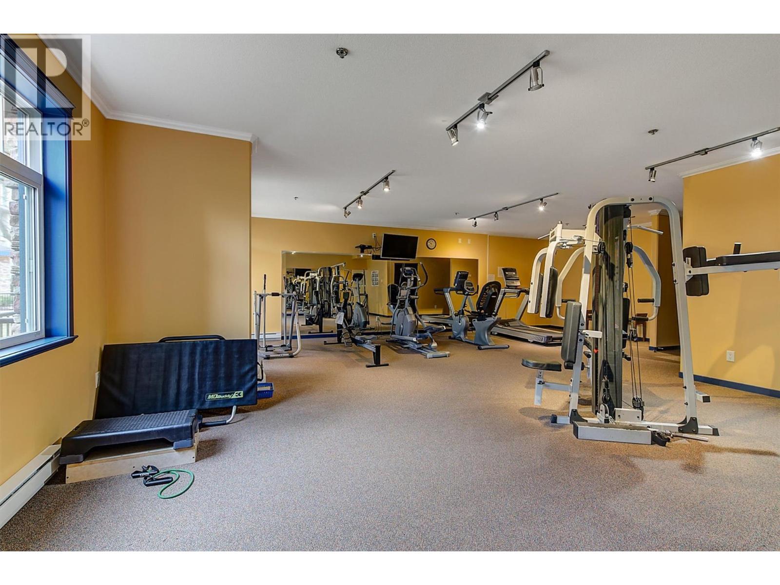 307 Whitman Road Unit# 206, Kelowna, BC - Indoor Photo Showing Gym Room