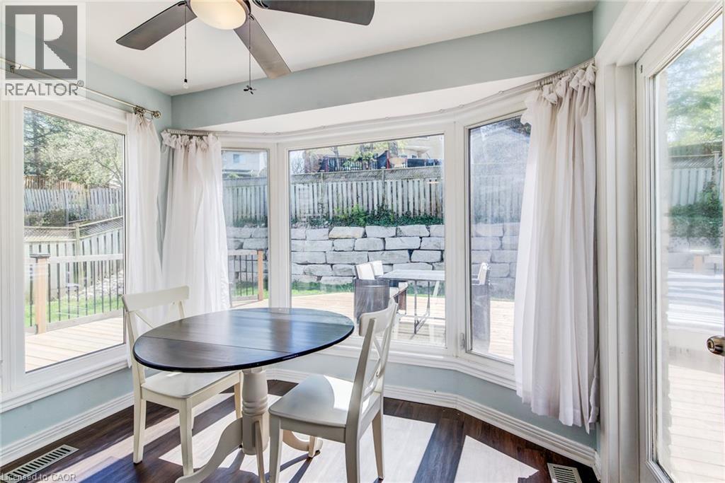 13 Gateview Drive, Waterloo, ON - Indoor Photo Showing Dining Room