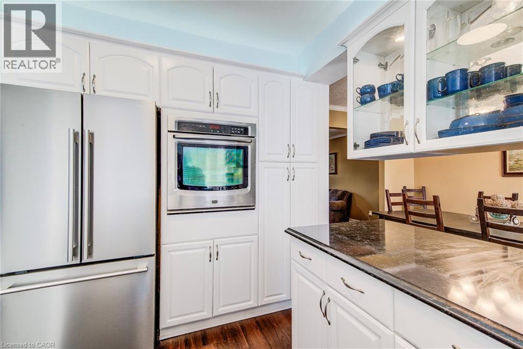 13 Gateview Drive, Waterloo, ON - Indoor Photo Showing Kitchen