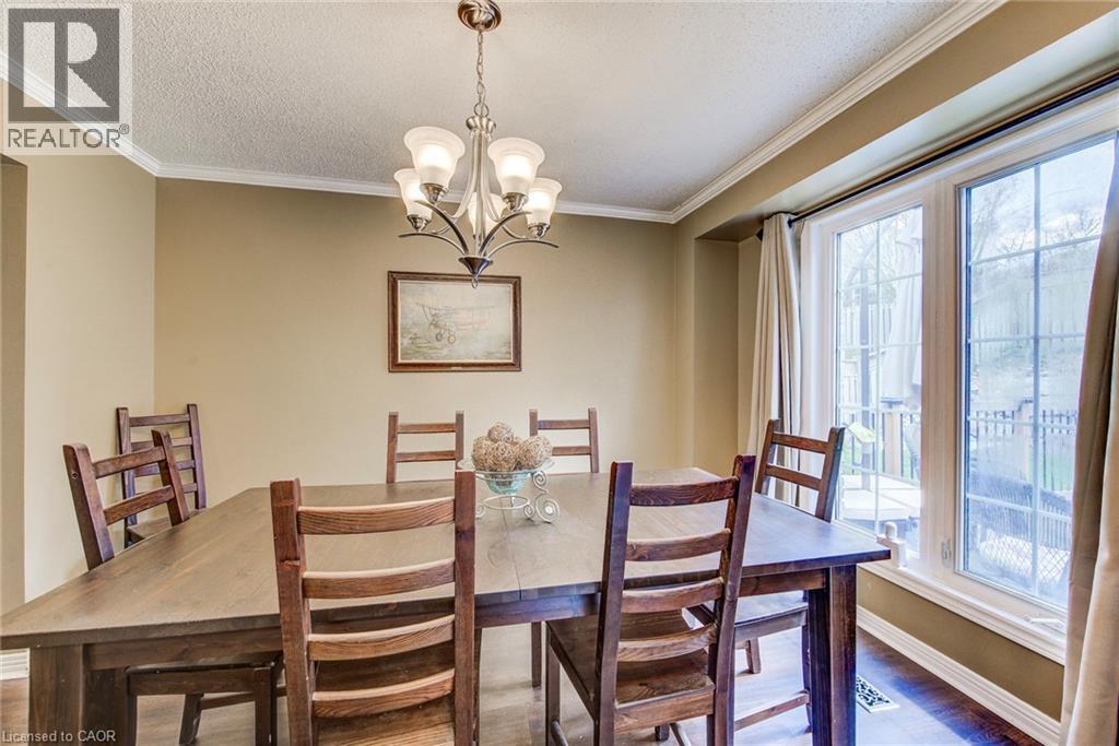 13 Gateview Drive, Waterloo, ON - Indoor Photo Showing Dining Room