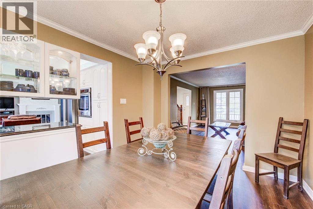 13 Gateview Drive, Waterloo, ON - Indoor Photo Showing Dining Room