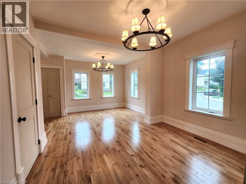 446 Macnab Street N, Hamilton, ON - Indoor Photo Showing Other Room