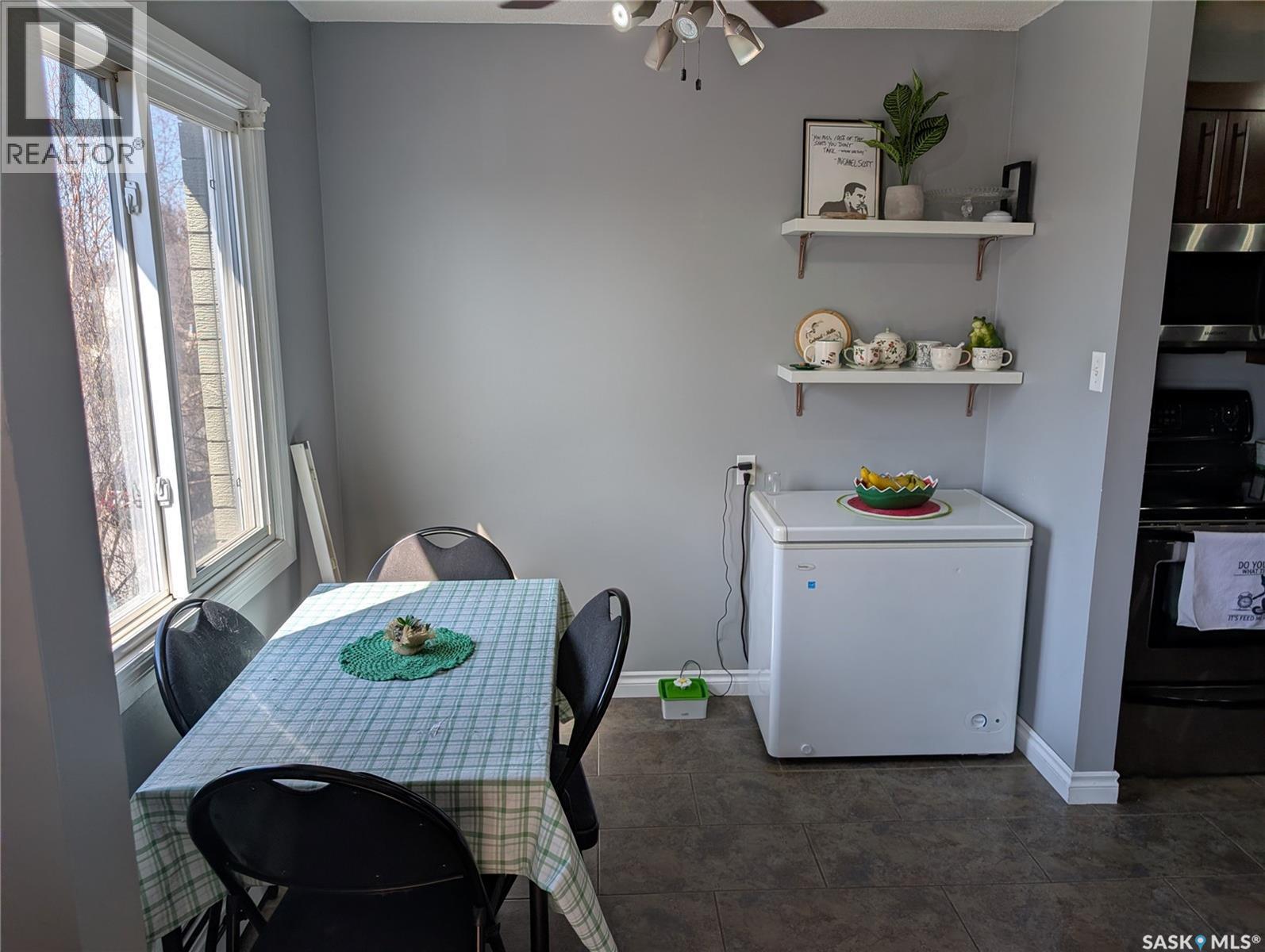 13 3030 Arlington Avenue, Saskatoon, SK - Indoor Photo Showing Dining Room