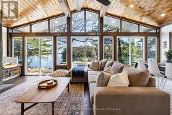 29 BEACHGROVE ISLAND 33LM Gravenhurst (Muskoka (S)), ON P1P 1R2
