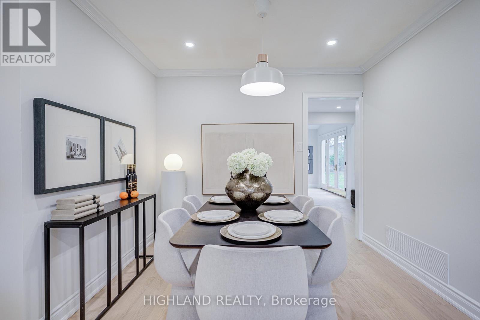 2231 Buttonbush Crescent, Mississauga, ON - Indoor Photo Showing Dining Room