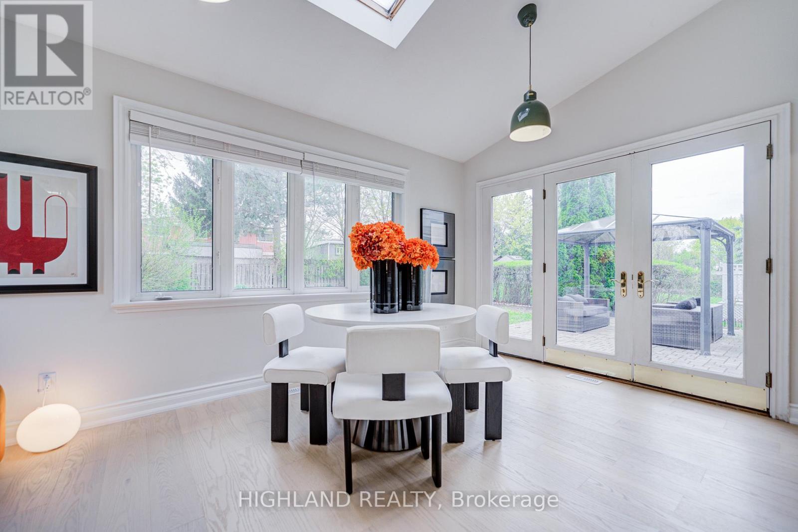 2231 Buttonbush Crescent, Mississauga, ON - Indoor Photo Showing Dining Room