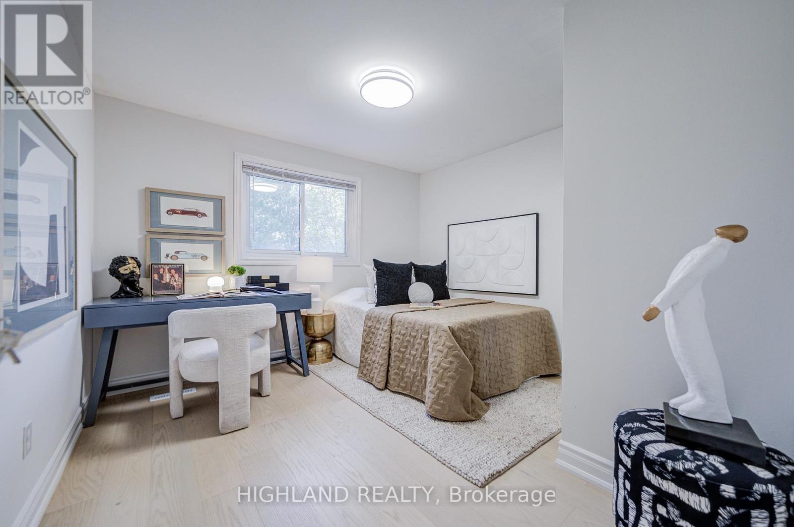 2231 Buttonbush Crescent, Mississauga, ON - Indoor Photo Showing Bedroom