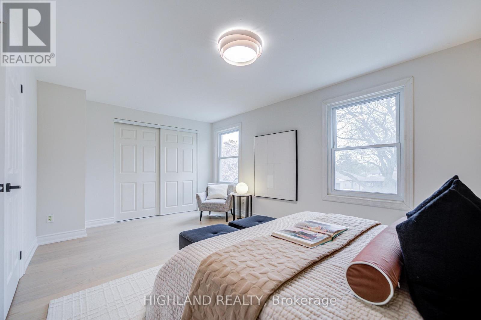 2231 Buttonbush Crescent, Mississauga, ON - Indoor Photo Showing Bedroom