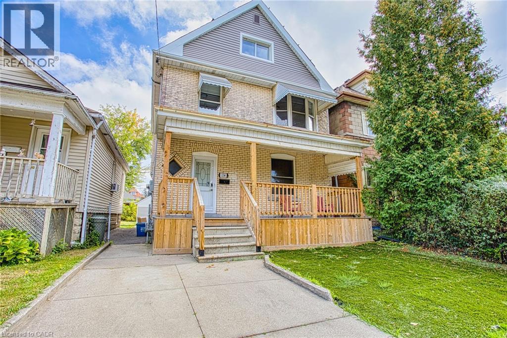 134 Rosslyn Avenue N, Hamilton, ON - Outdoor With Deck Patio Veranda