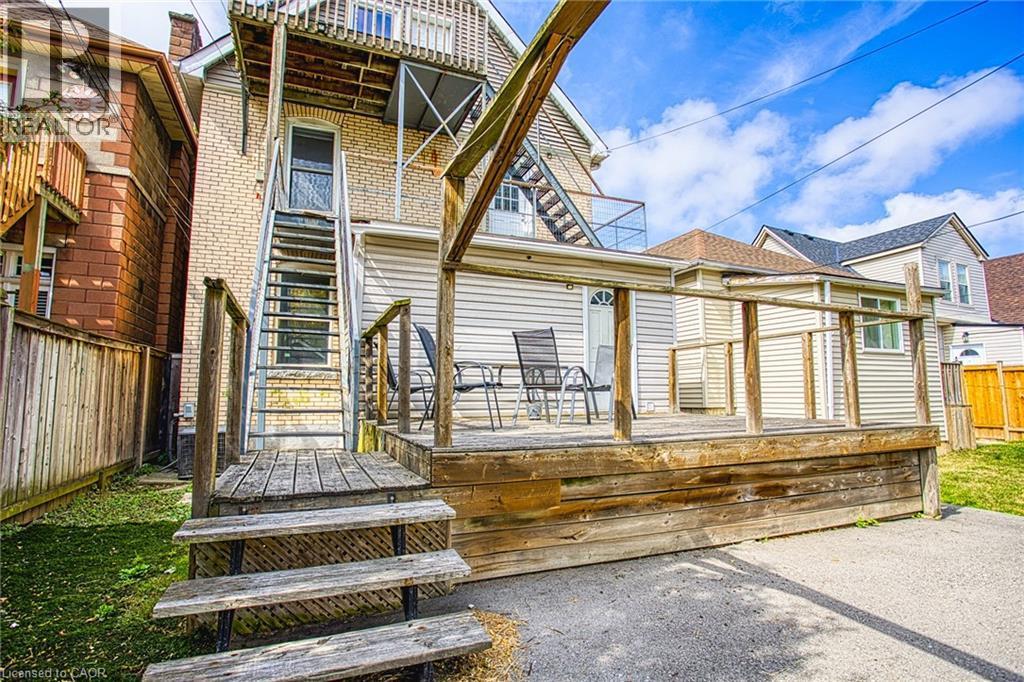134 Rosslyn Avenue N, Hamilton, ON - Outdoor