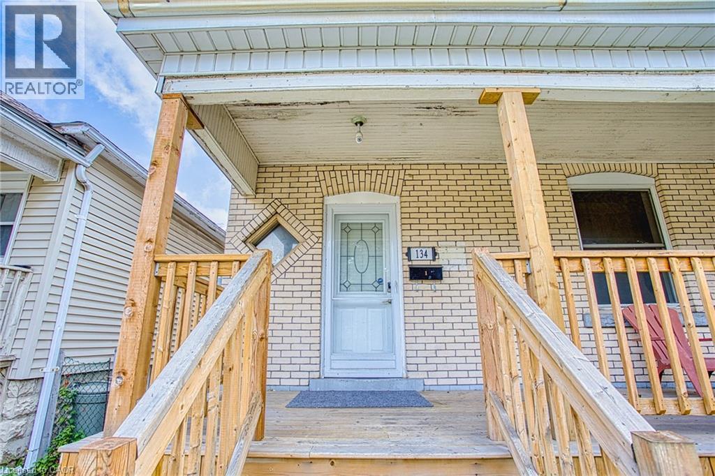 134 Rosslyn Avenue N, Hamilton, ON - Outdoor