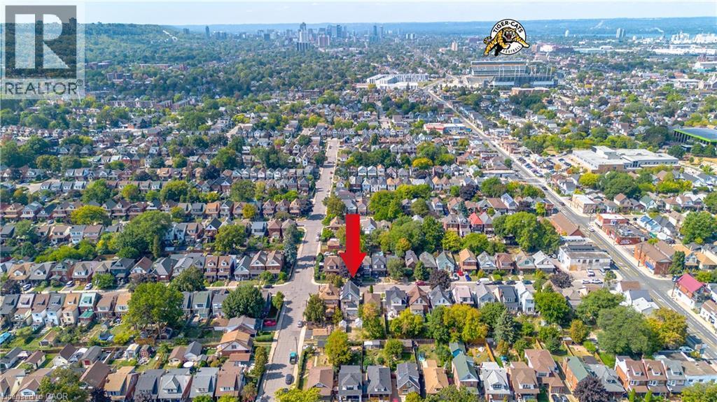 134 Rosslyn Avenue N, Hamilton, ON - Outdoor With View