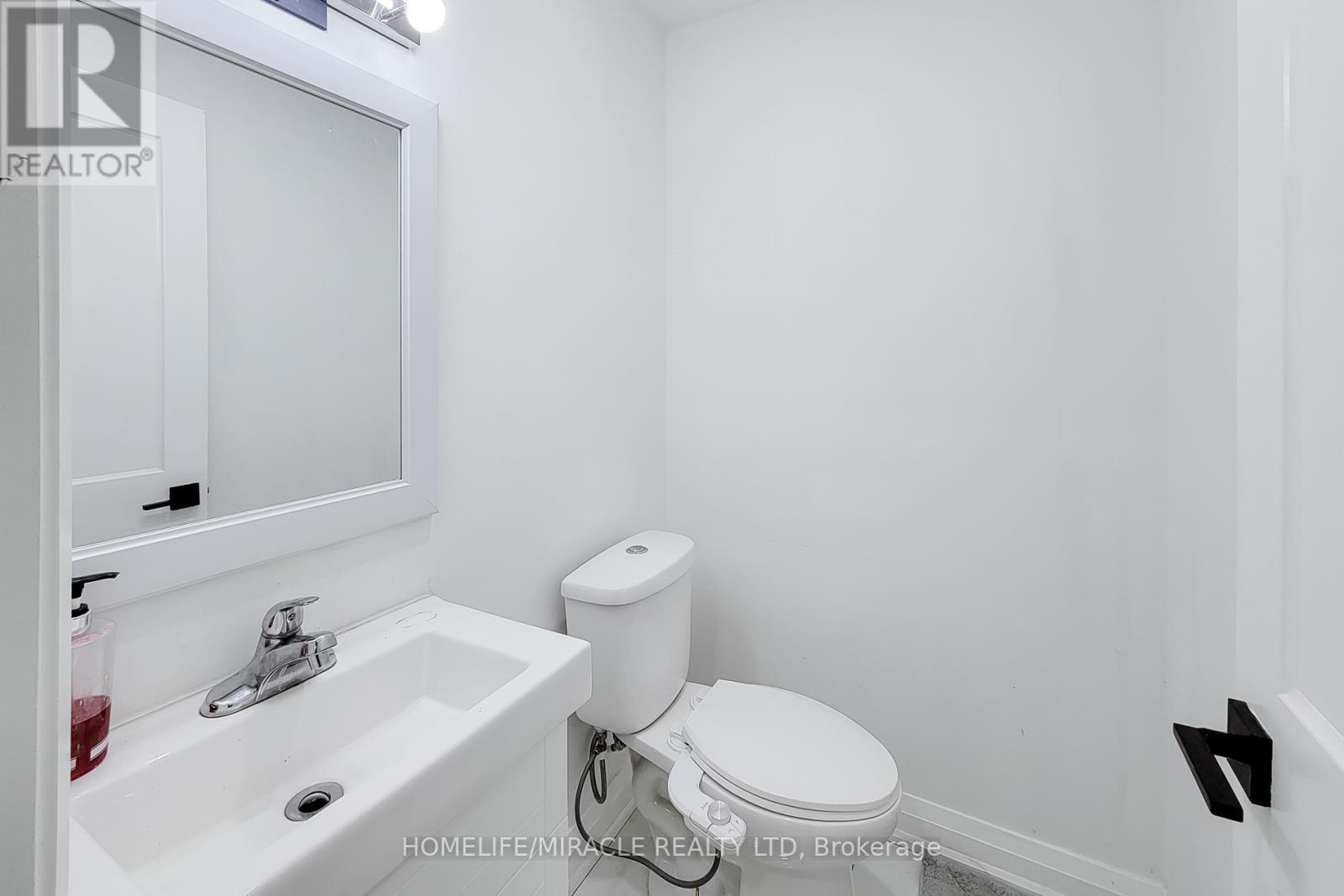 334 Gage Avenue, Hamilton, ON - Indoor Photo Showing Bathroom