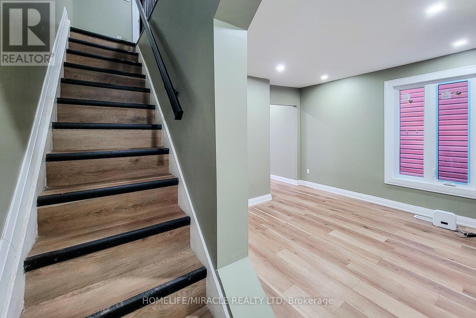 334 Gage Avenue, Hamilton, ON - Indoor Photo Showing Other Room