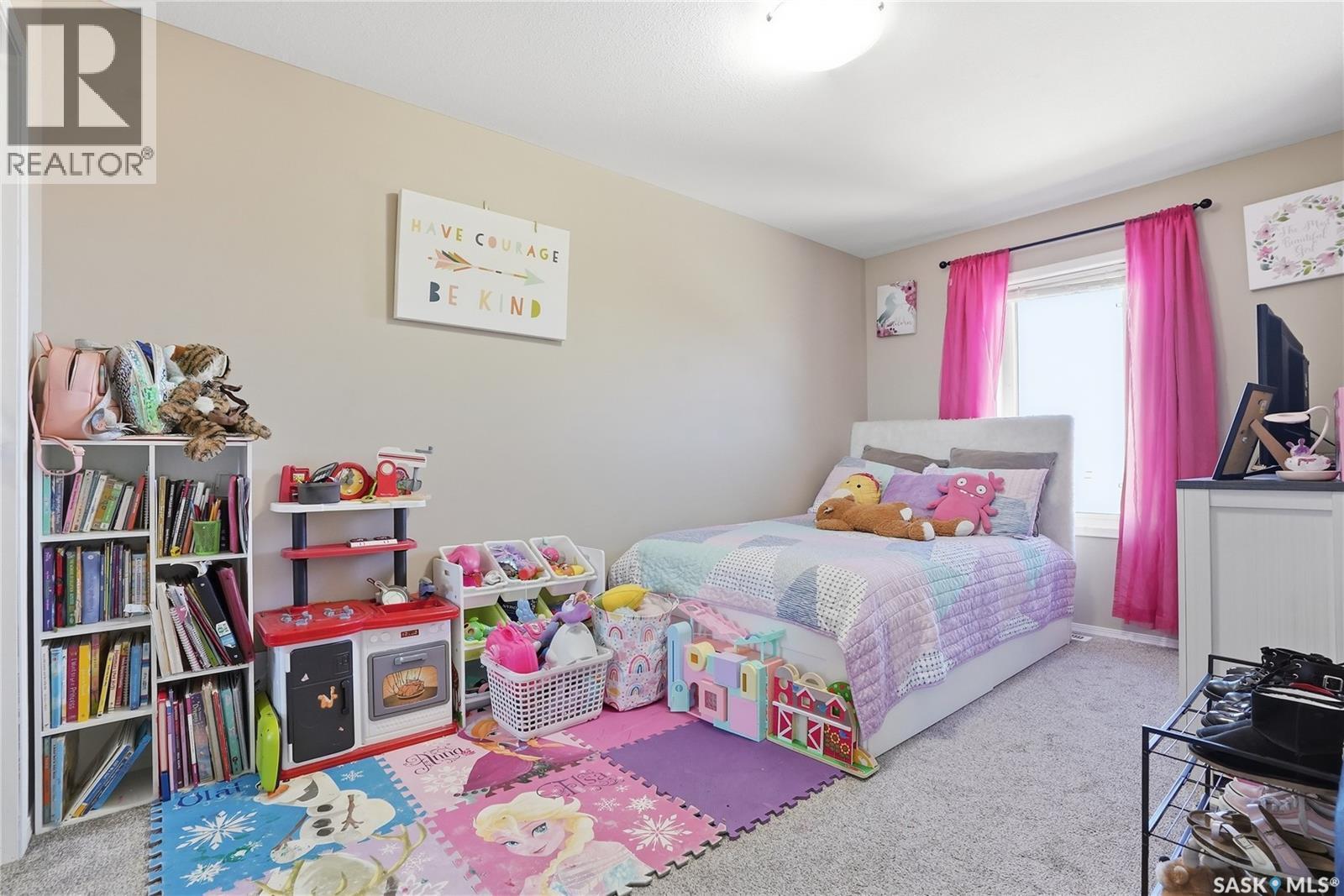 20 515 Centennial Drive, Warman, SK - Indoor Photo Showing Bedroom