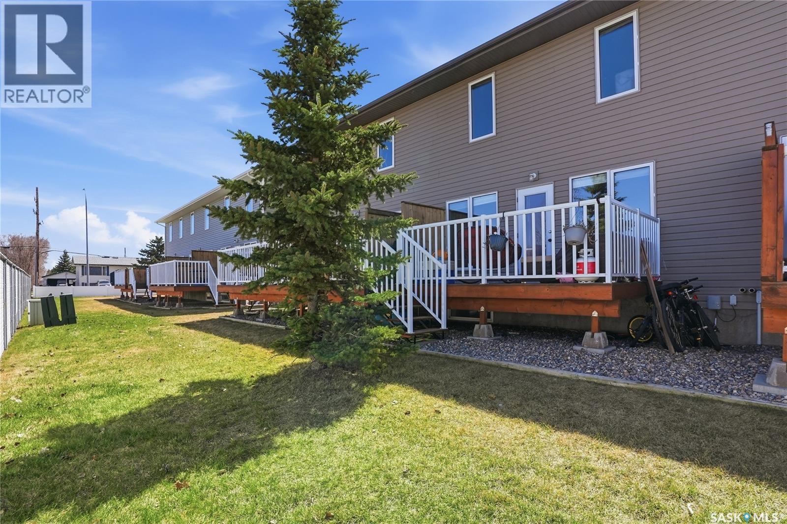 20 515 Centennial Drive, Warman, SK - Outdoor With Deck Patio Veranda With Exterior