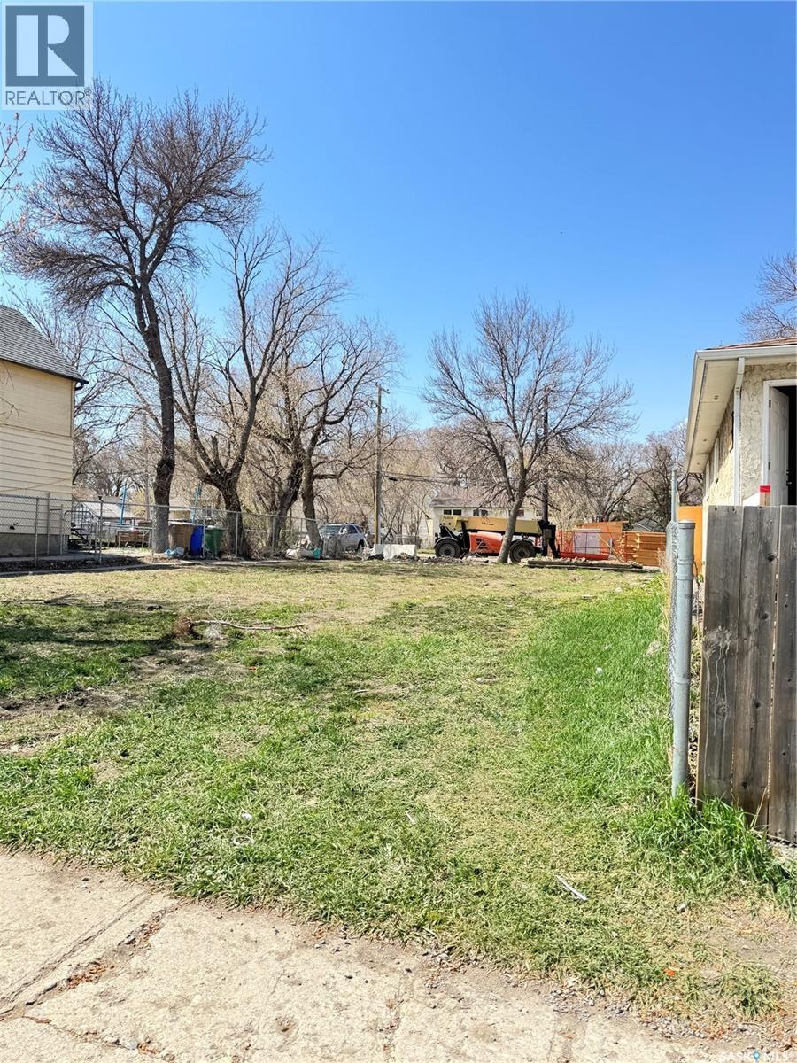 1122 Angus Street, Regina, SK