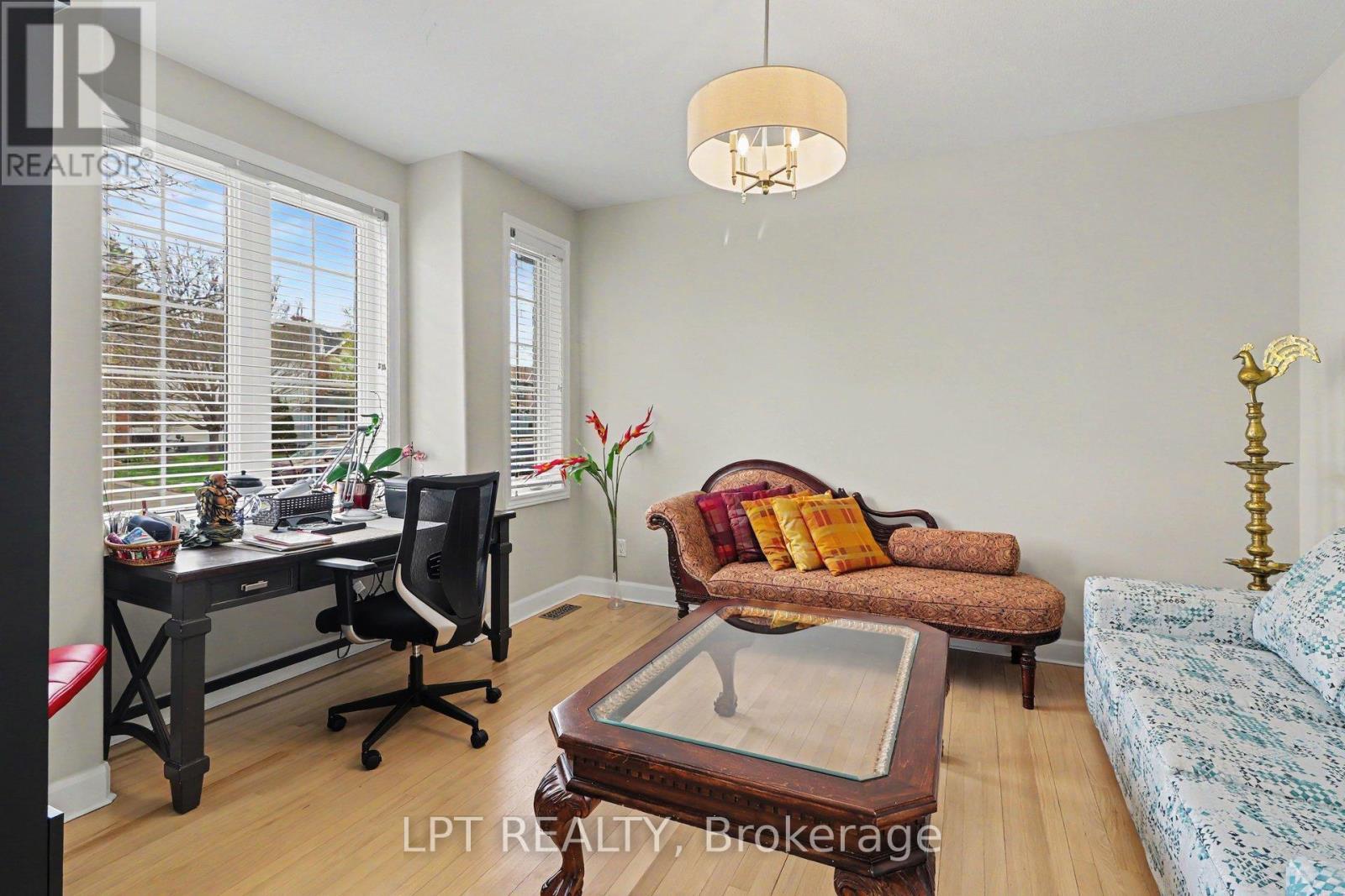 1942 Caprihani Way, Ottawa, ON - Indoor