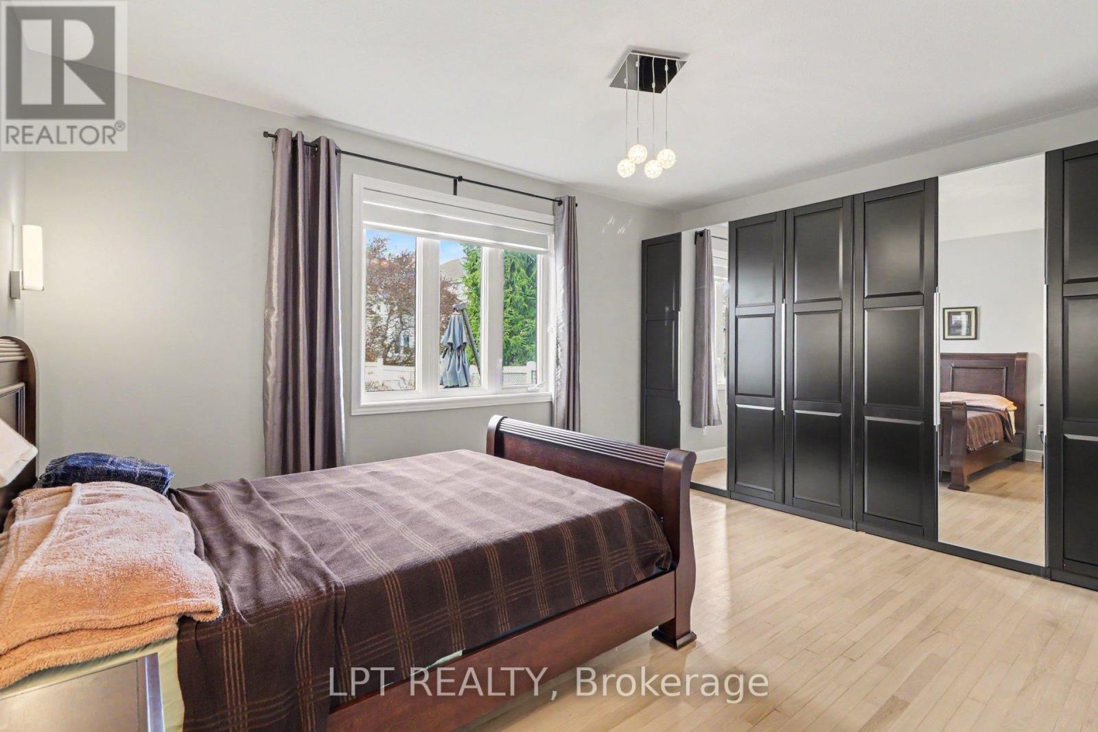 1942 Caprihani Way, Ottawa, ON - Indoor Photo Showing Bedroom