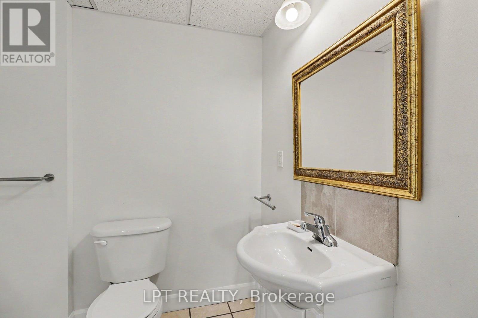1942 Caprihani Way, Ottawa, ON - Indoor Photo Showing Bathroom