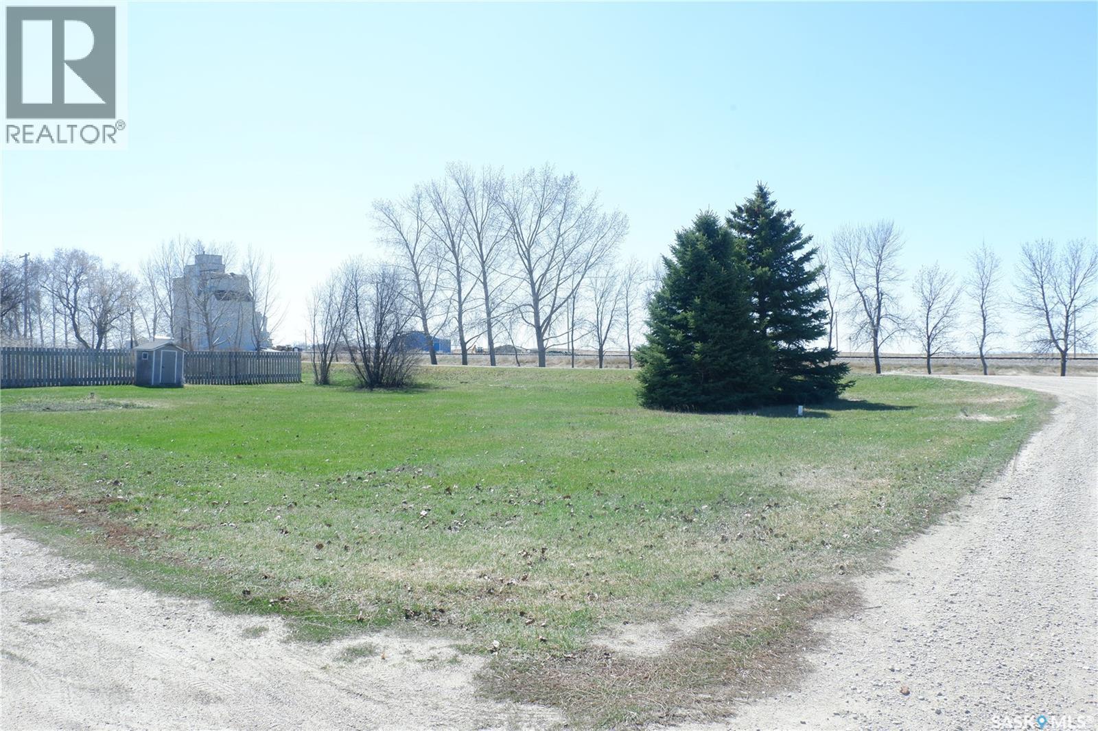 110 Railway Avenue E, Eyebrow, SK - Outdoor With View