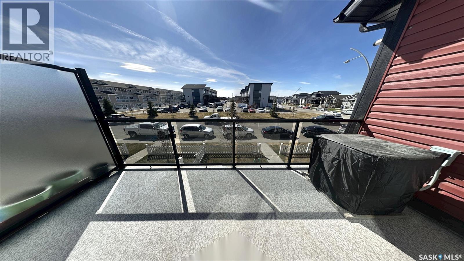 271 250 Akhtar Bend, Saskatoon, SK - Outdoor