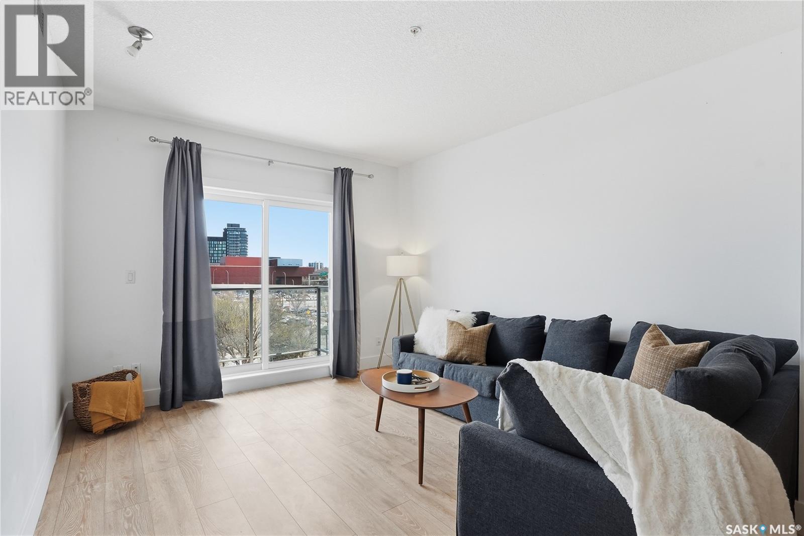 310 409 B Avenue S, Saskatoon, SK - Indoor