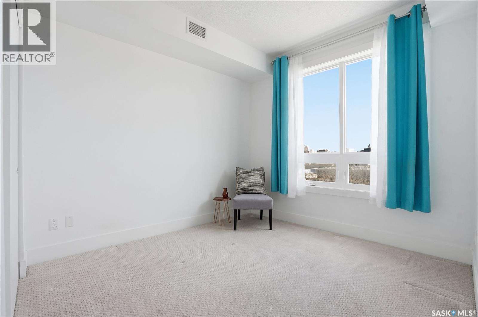 310 409 B Avenue S, Saskatoon, SK - Indoor