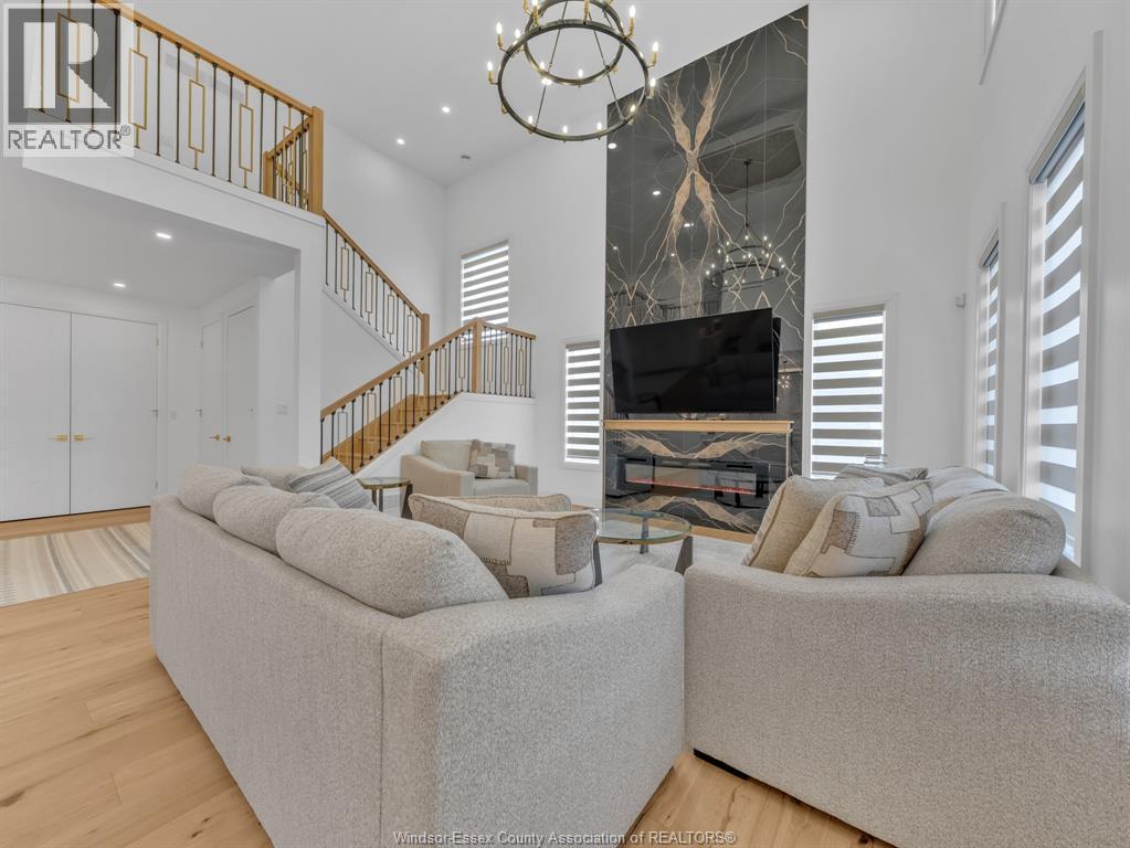 3684 Sutton Avenue, Windsor, ON - Indoor Photo Showing Living Room With Fireplace