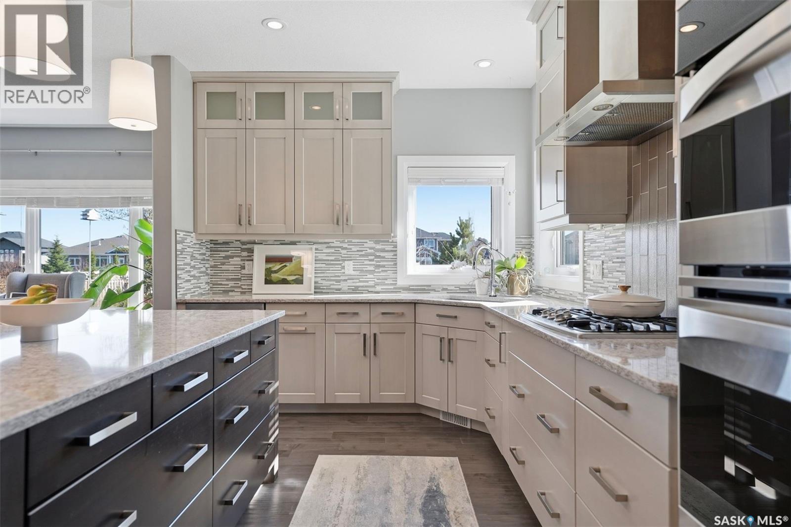 118 Werschner Crescent, Saskatoon, SK - Indoor Photo Showing Kitchen With Upgraded Kitchen