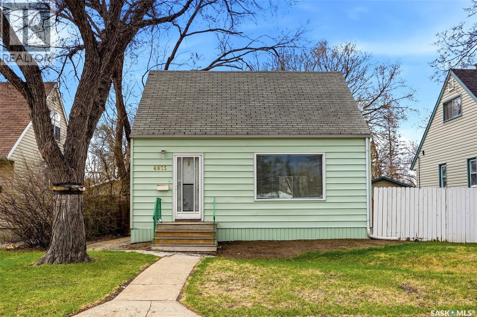 4015 2Nd Avenue, Regina, SK - Outdoor