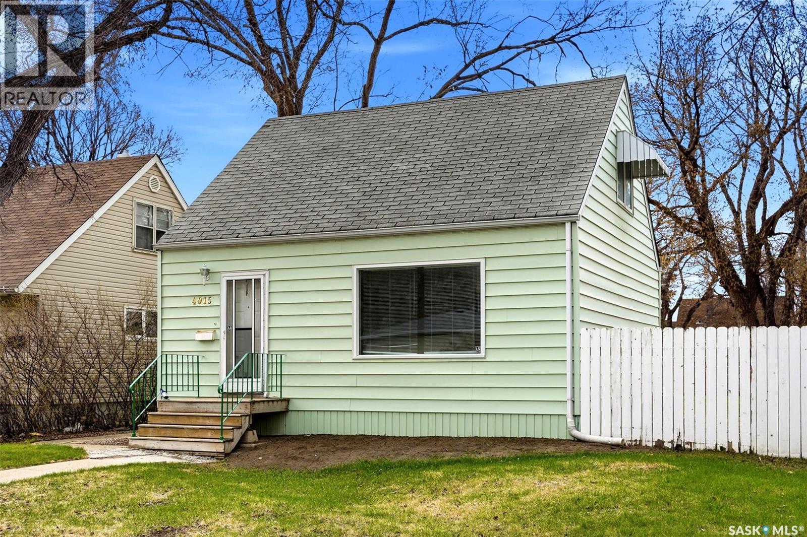 4015 2Nd Avenue, Regina, SK - Outdoor