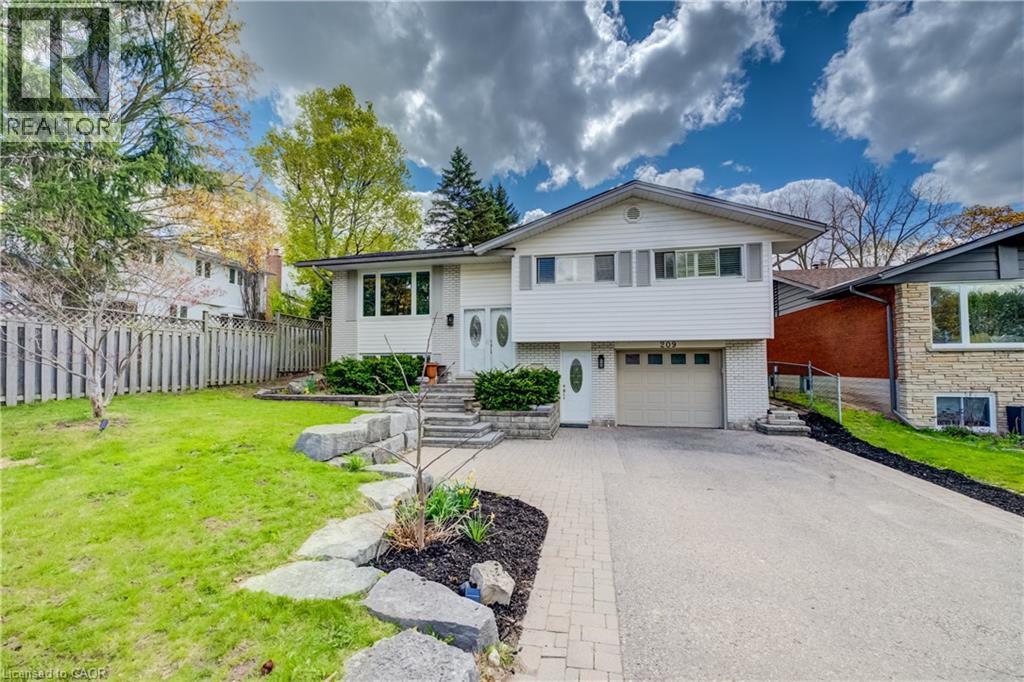 209 Willowdale Avenue, Waterloo, ON - Outdoor With Facade