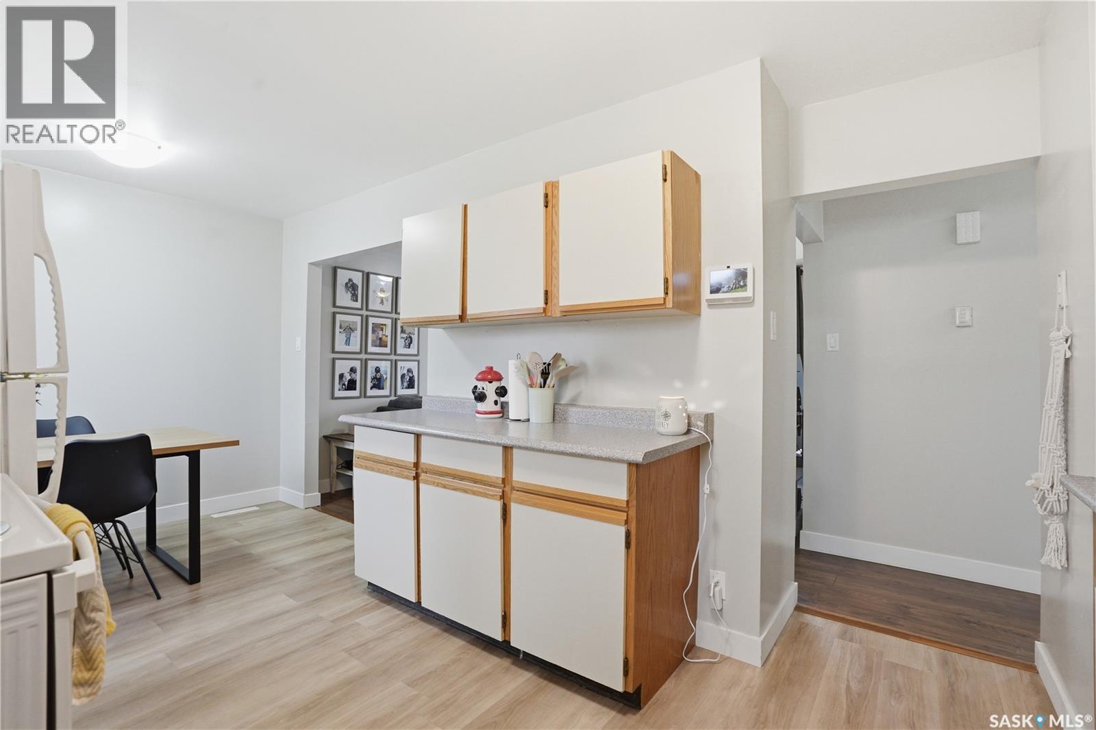 437 W Avenue N, Saskatoon, SK - Indoor Photo Showing Kitchen