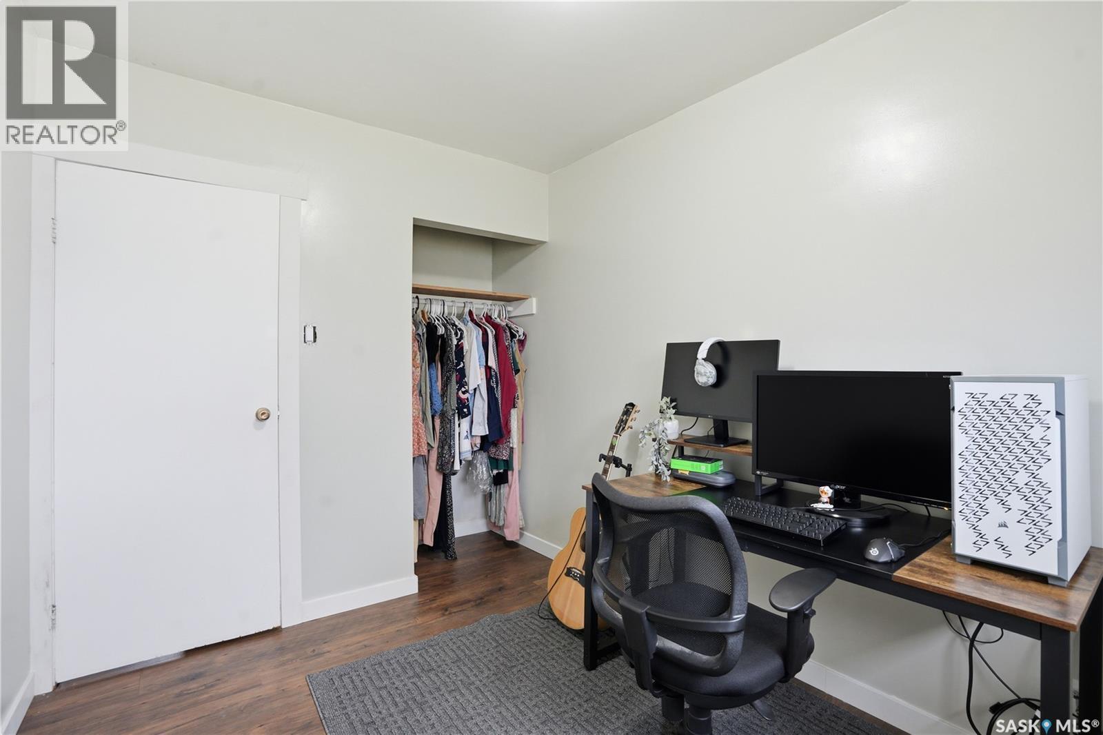 437 W Avenue N, Saskatoon, SK - Indoor Photo Showing Office