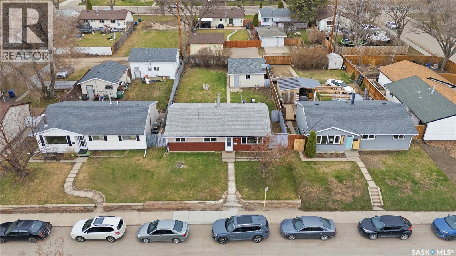 437 W Avenue N, Saskatoon, SK - Outdoor