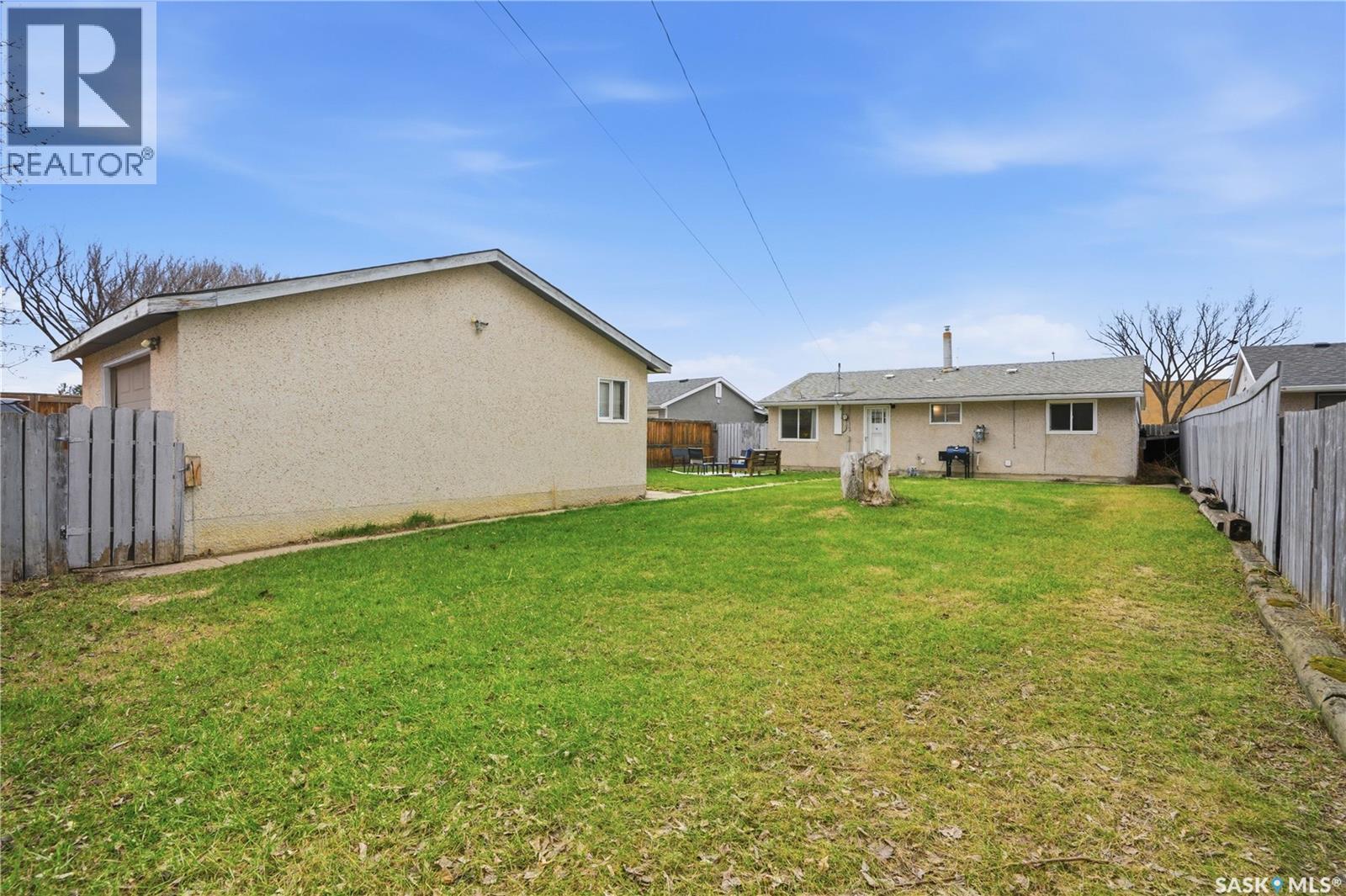 437 W Avenue N, Saskatoon, SK - Outdoor With Exterior