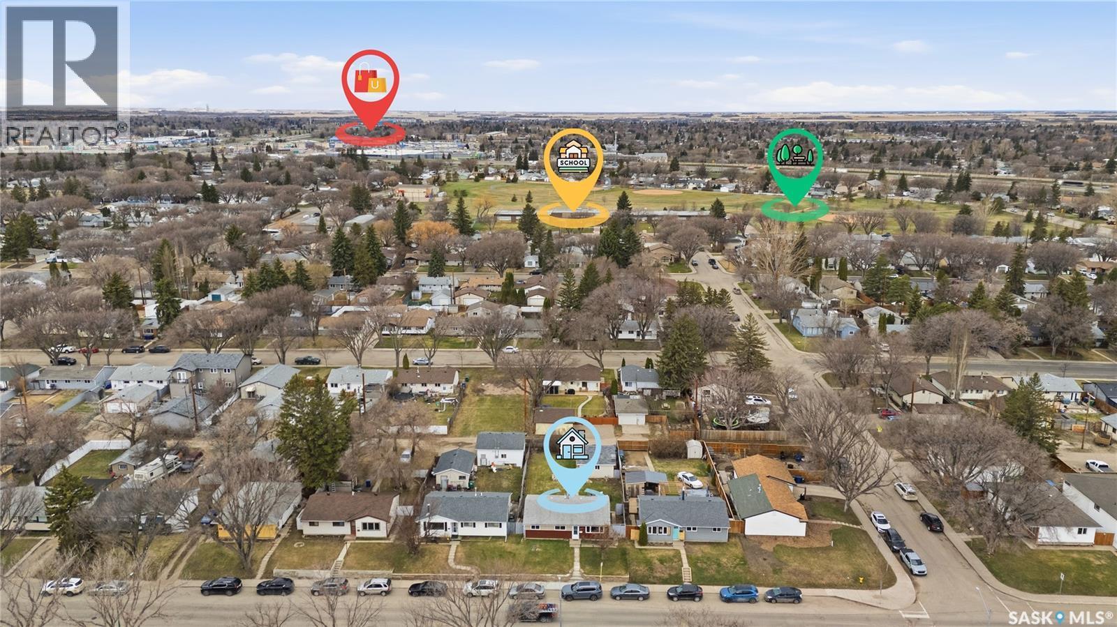 437 W Avenue N, Saskatoon, SK - Outdoor With View