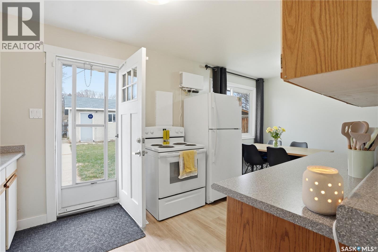 437 W Avenue N, Saskatoon, SK - Indoor Photo Showing Kitchen