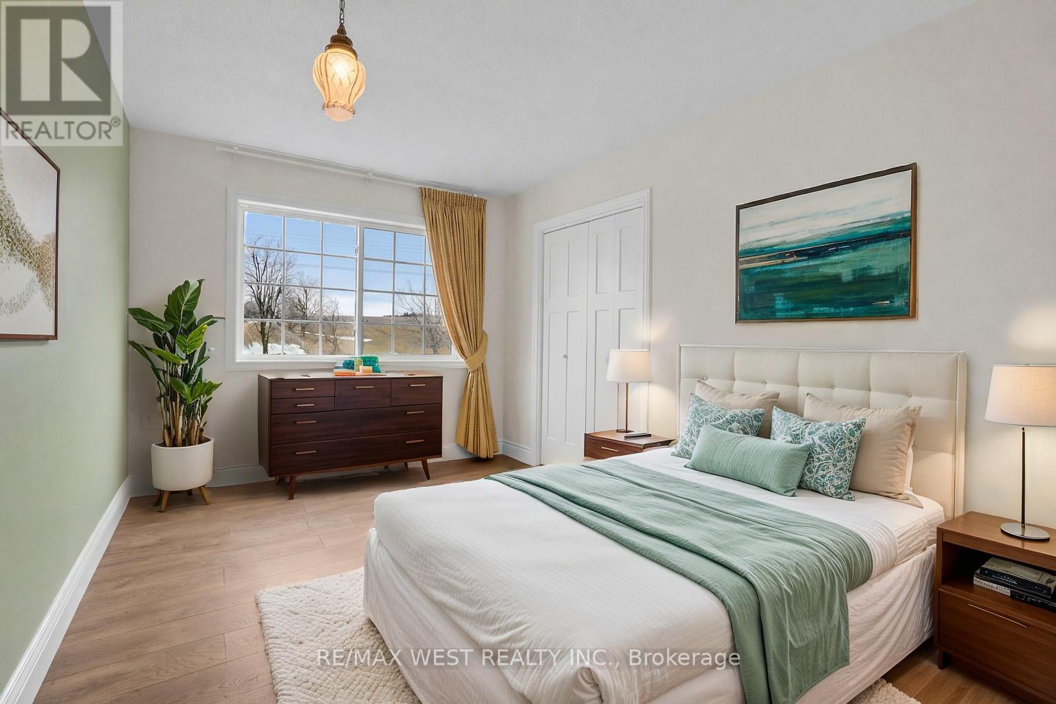 2219 County Road 42, Clearview, ON - Indoor Photo Showing Bedroom
