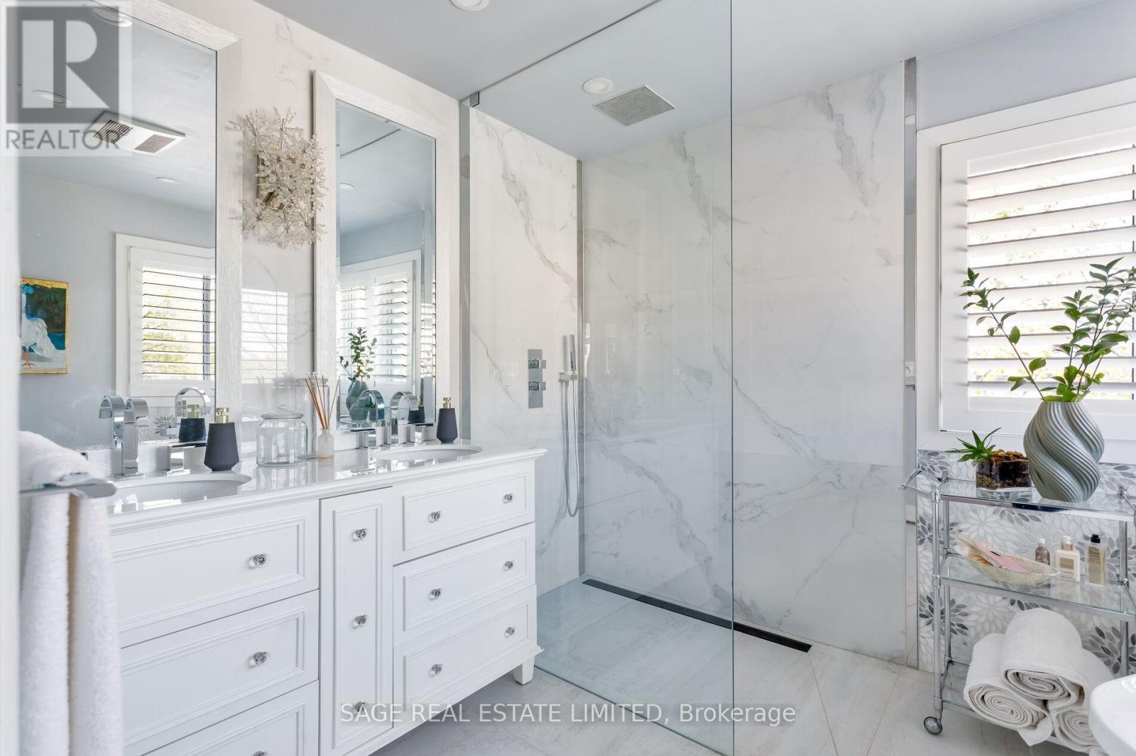 1463 Daventry Court, Mississauga, ON - Indoor Photo Showing Bathroom