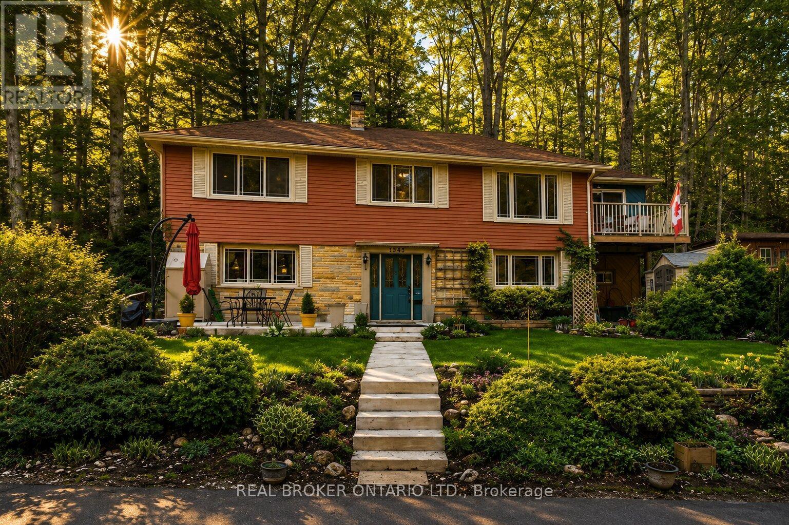 1343 Hidden Valley Road, Burlington, ON