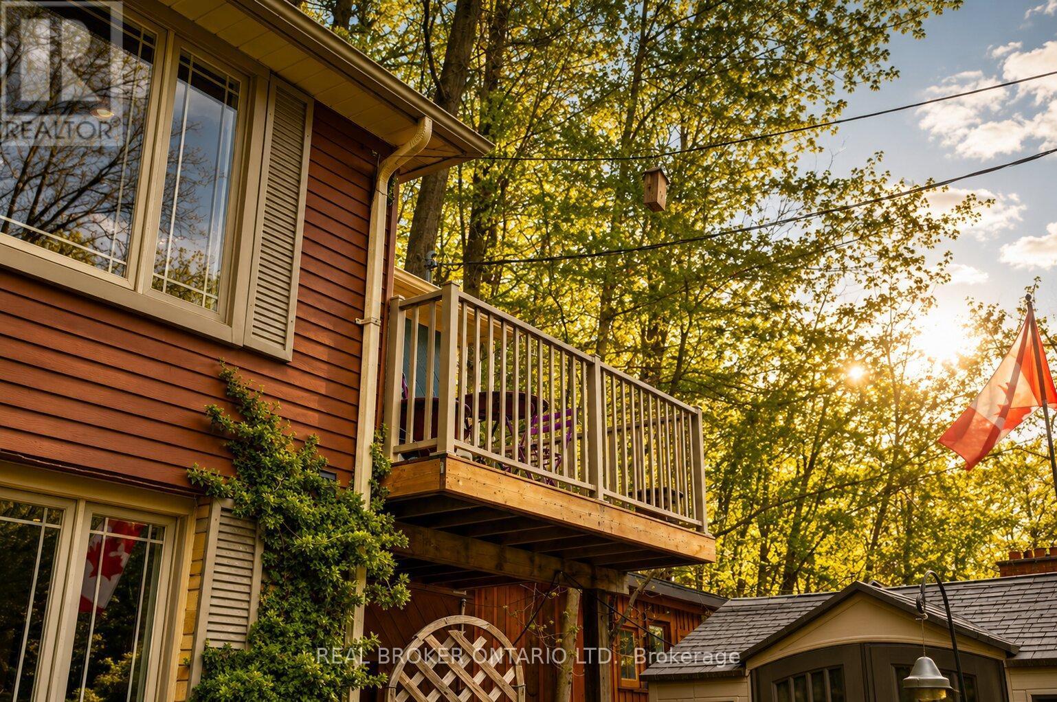 Upper Balcony - 1343 Hidden Valley Road, Burlington, ON
