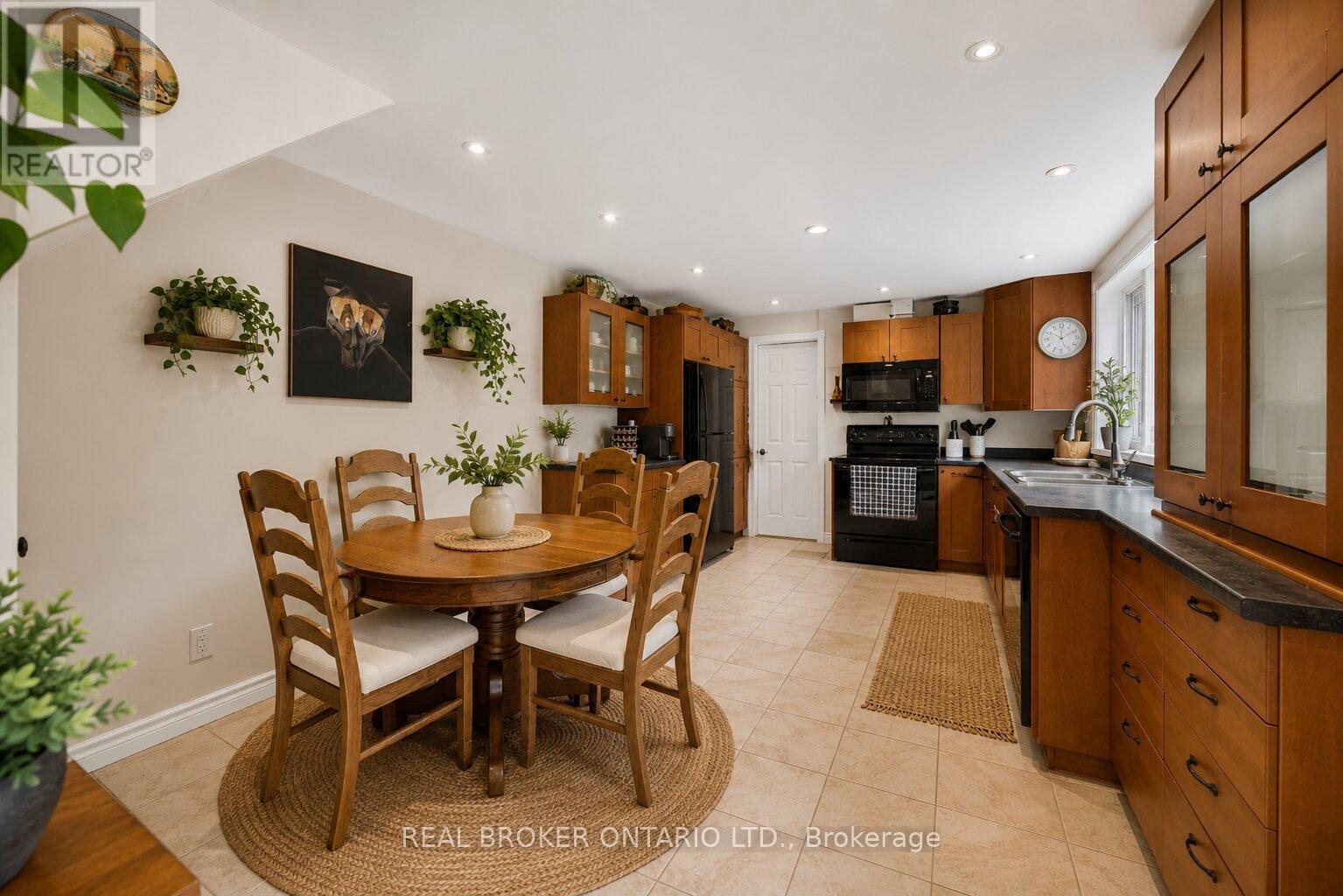 Virtually Staged - 1343 Hidden Valley Road, Burlington, ON